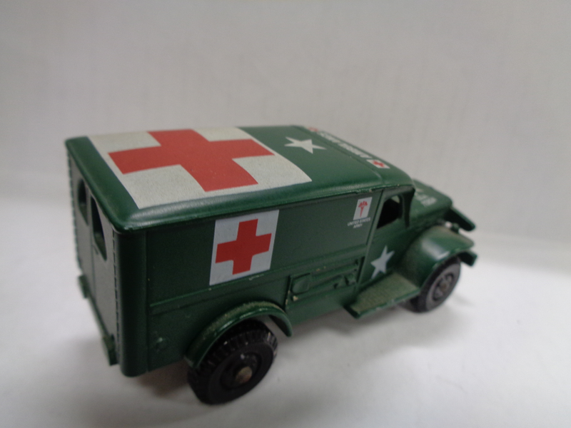 Illustration for article titled 1942 4X4 DODGE AMBULANCE BY LLEDO (DAYS GONE COLLECTION/SERIES)